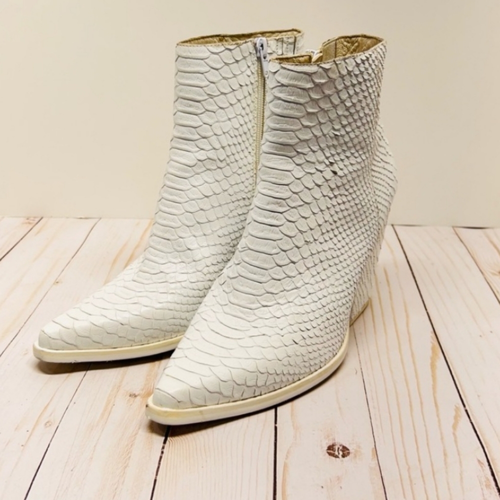 Jeffrey Campbell Pure White Flynn Snakeskin Cowboy Boots👢 🤠  Size 9 - Picture 5 of 11